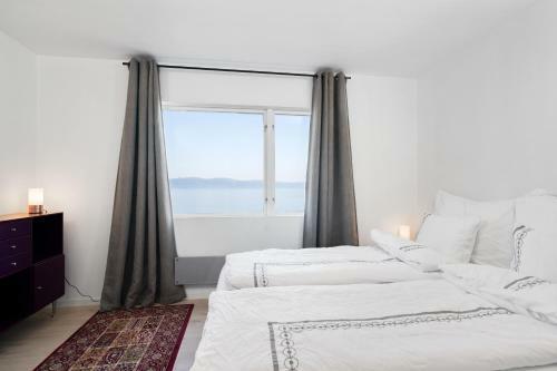 Private House & Bungalow By The Sea