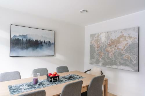 Modern Villas In Plush Town