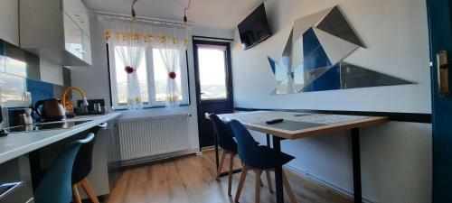 Hostal Pensiunea La Poalele C?limanilor