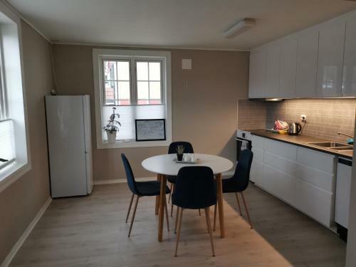Apartamento Koselig Leilighet I Sandane Sentrum