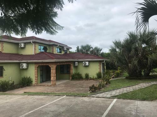 Posada Sodwana Road Holiday Lodge