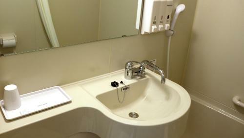 Hotel Toyoko Inn Higashi Hiroshima Ekimae
