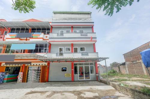 Hotel Oyo 90180 Ava Guesthouse