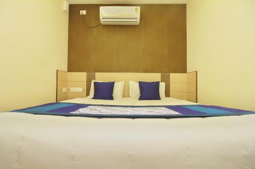 Hotel Oyo Flagship 11531 Sathya Lodge