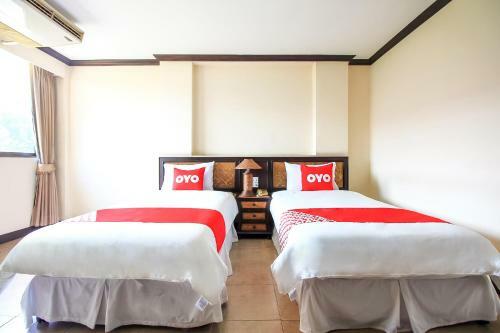 Oyo 383 White Inn Hotel