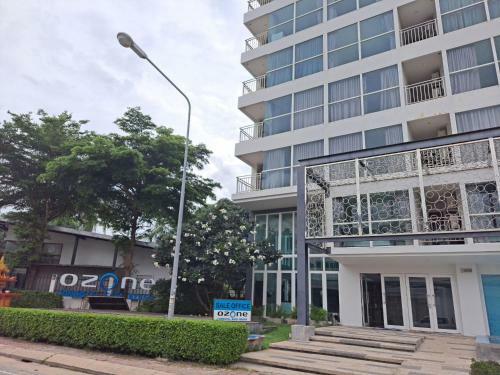 Apartamento Ozone Condotel Unit A609, Kata Beach