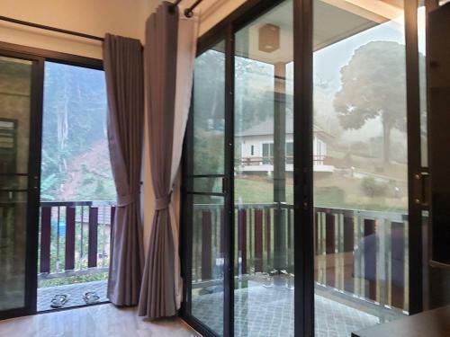 Bed & Breakfast Theroadview Resort