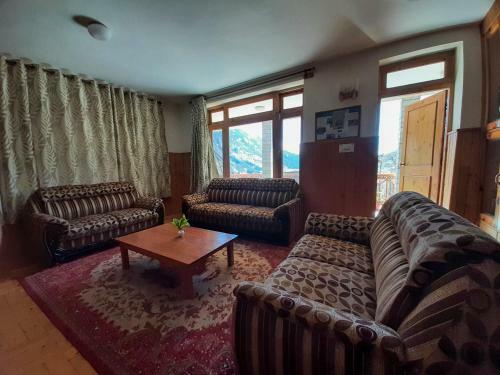 The Suburban Cottage - 2 Bedroom Set