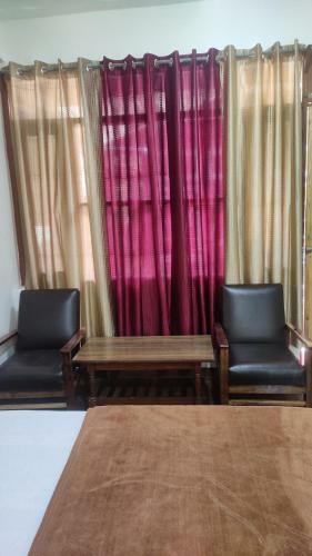 Bed & Breakfast Prasher Lodge, Mall Road Manali