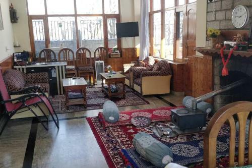 Aroma Taru Villa / Cottage ,manali