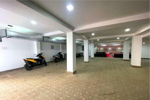 Hotel K11 Express - Opp Express Avenue