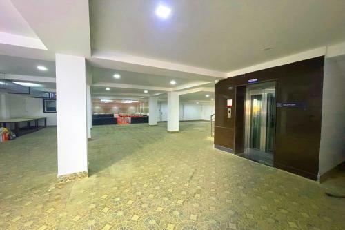 Hotel K11 Express - Opp Express Avenue