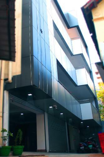 Hotel K11 Express - Opp Express Avenue