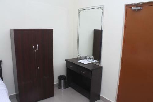Skyry Hotels T Nagar