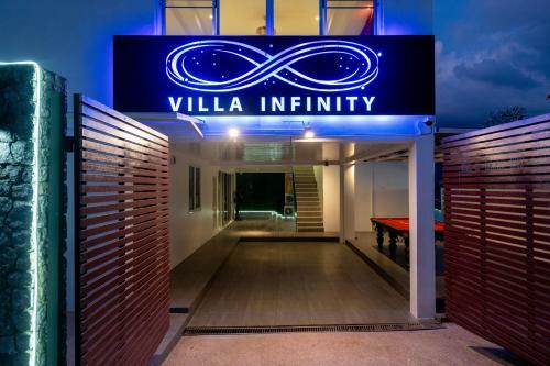 Luxury Villa 8 Bedroom In Patong Beach Villa Infinity
