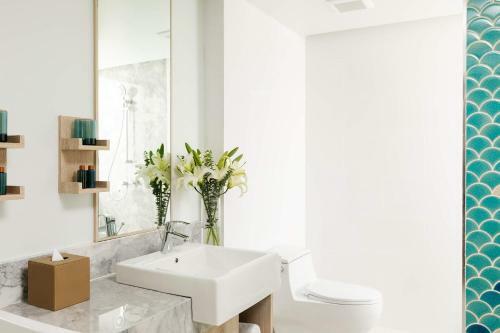Liv Hotel Phuket Patong Beachfront - Sha Extra Plus