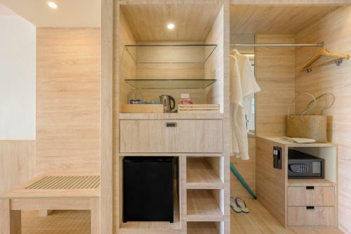 Liv Hotel Phuket Patong Beachfront - Sha Extra Plus