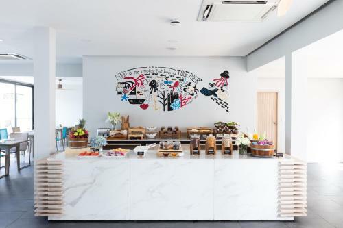 Liv Hotel Phuket Patong Beachfront - Sha Extra Plus