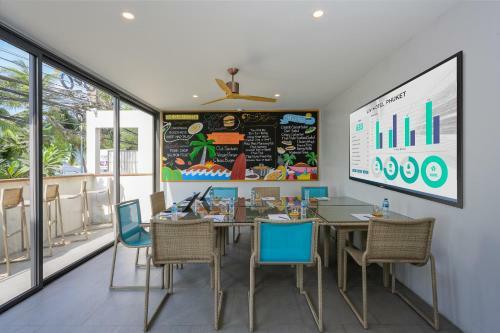Liv Hotel Phuket Patong Beachfront - Sha Extra Plus