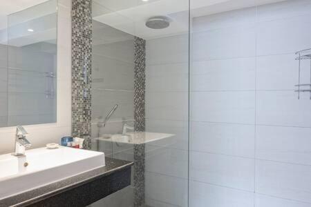 Apartment Beachfront Sea View 132