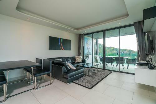 Twin Sands Apartments By Lofty