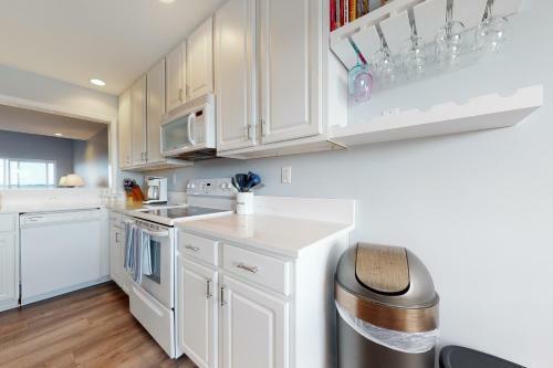 Bethany Bay --- 4306 Pettinaro