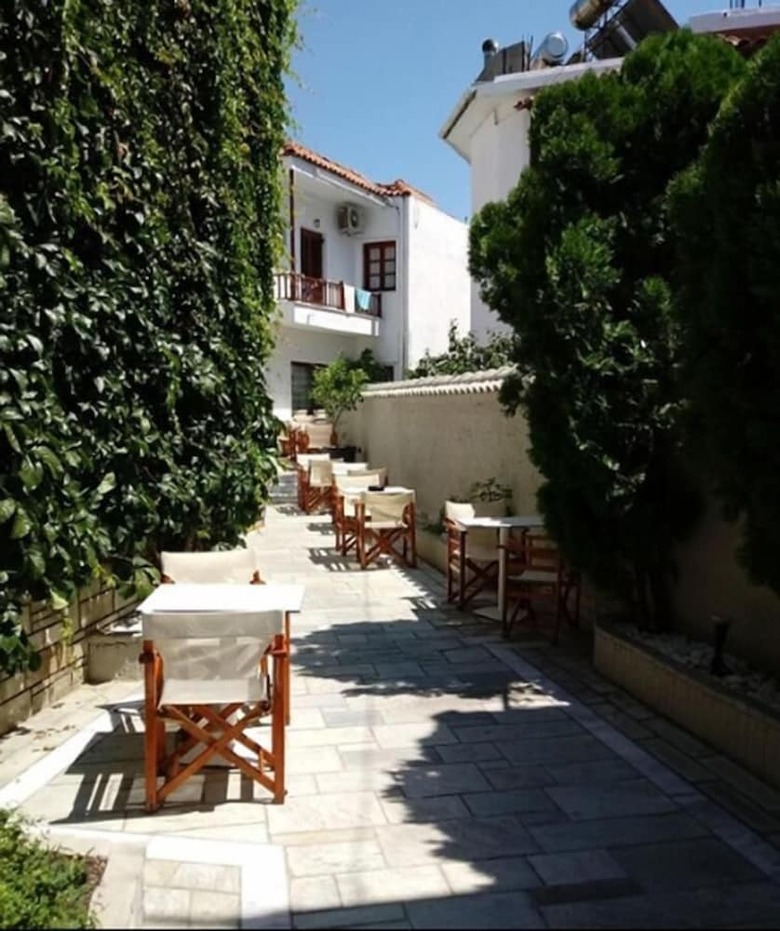 Hotel Pothos