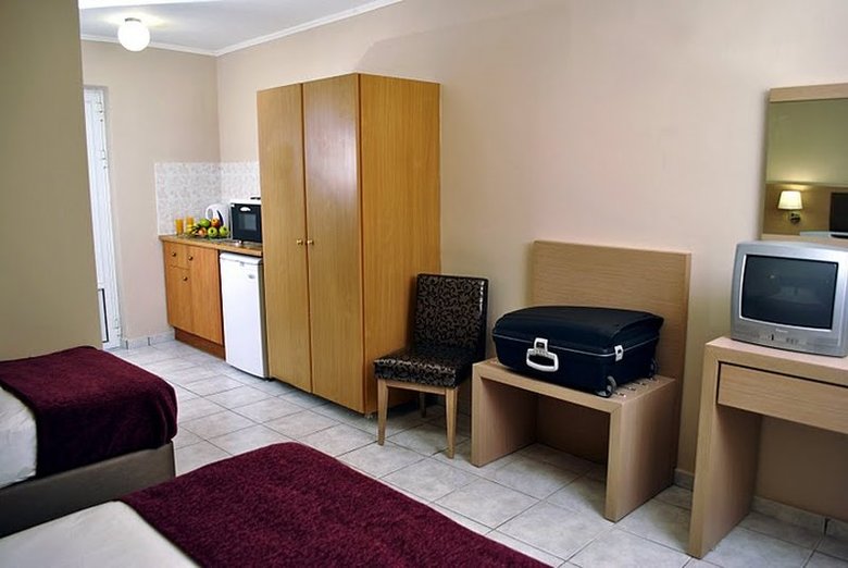 Plessas Palace Aparthotel
