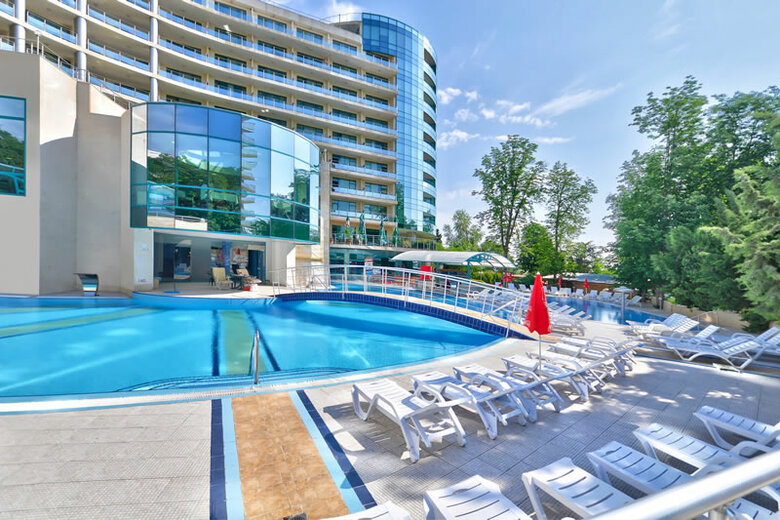 Hotel Marina Grand Beach