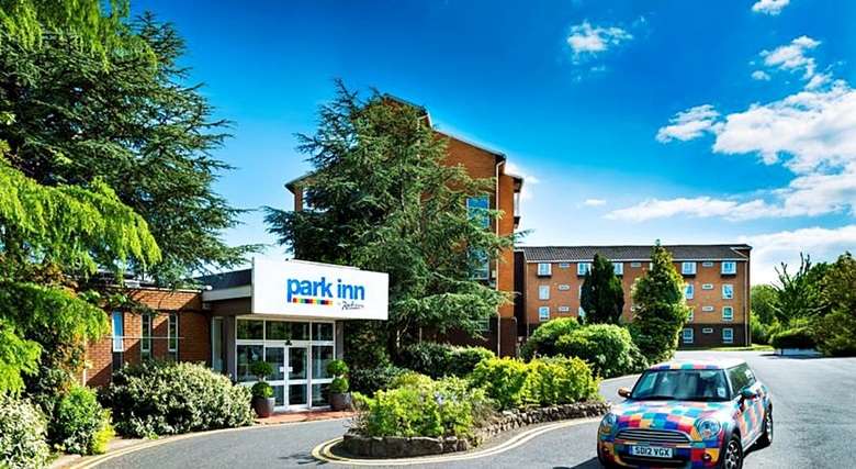 Hotel Mercure Cardiff North