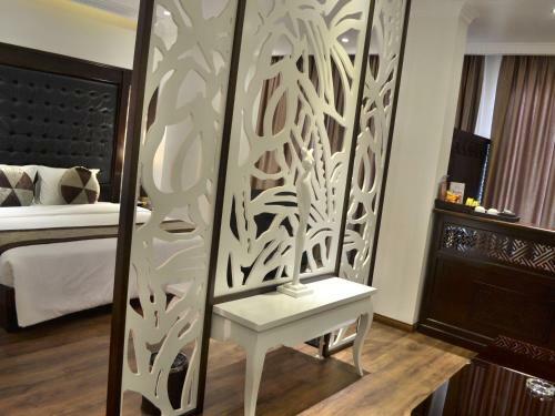 City Bay Palace Hotel