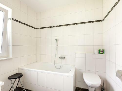 Beautiful Apartment In S�ll With Garden