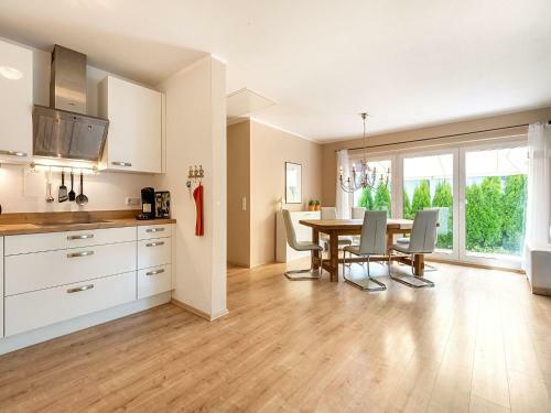Beautiful Apartment In S�ll With Garden