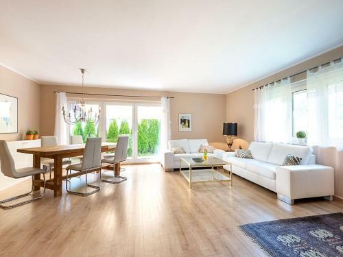 Beautiful Apartment In S�ll With Garden