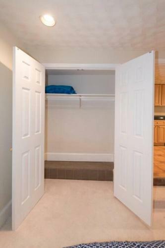 Apartamento Cathedral Charmer--2 Br English Basement, With Garden Access
