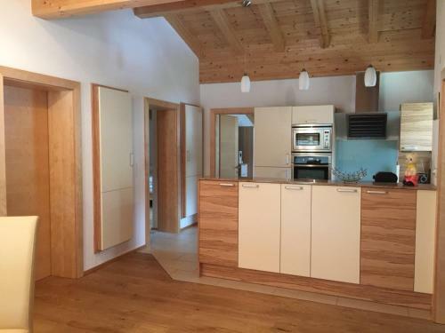 Apartamento Haus Tschirgantblick