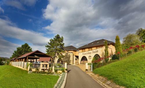 Hotel Vinn� Sklepy Skal�k