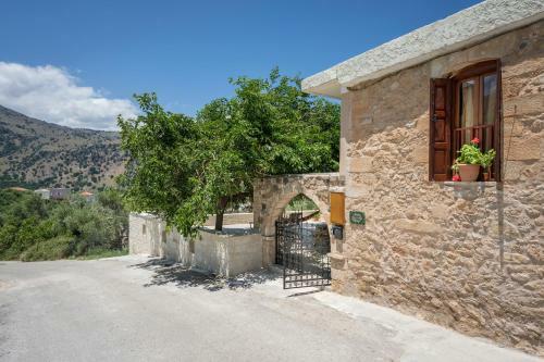 Apartamento Pagonas Traditional House