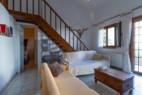 Casa Sofianna 2-bedroom Home Next To Sandy Beach