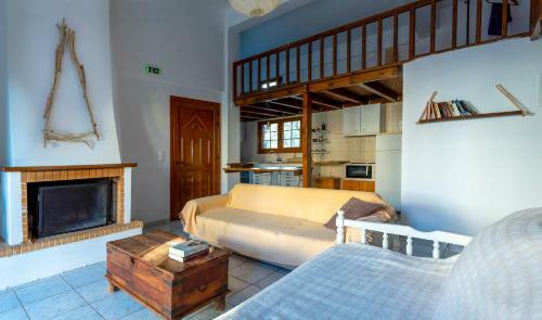 Casa Sofianna 2-bedroom Home Next To Sandy Beach