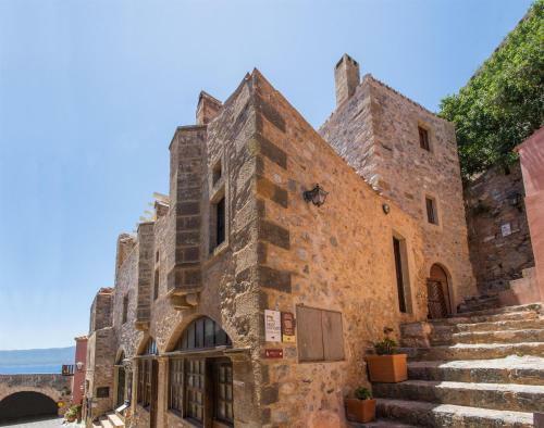 Ypatia Cozy Castle Suite Apartment With Loft
