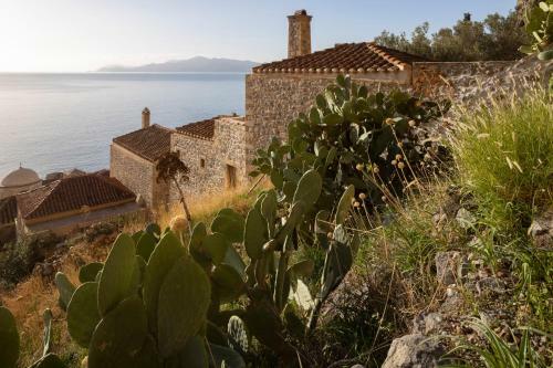 Villa Victoria's House In Monemvasia Castle
