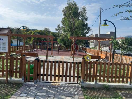 Soula's Sunshine Apartments