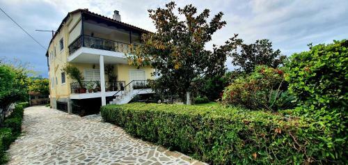 Vacation And Relaxation Home Oropos