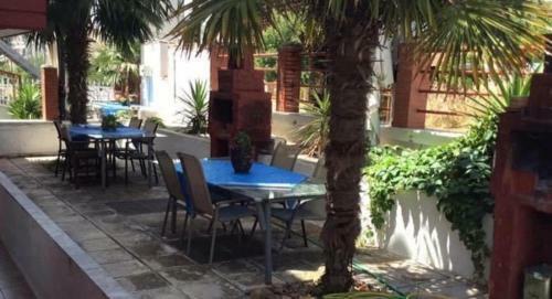 Blue Moon Apartments