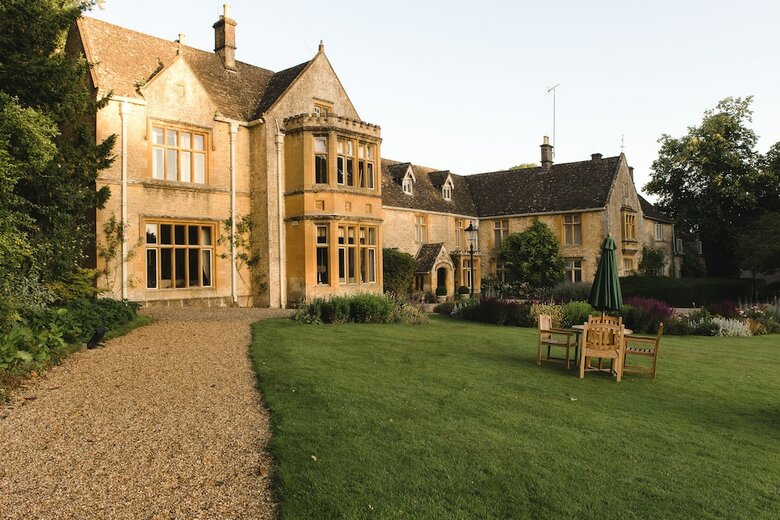Hotel Lords Of The Manor