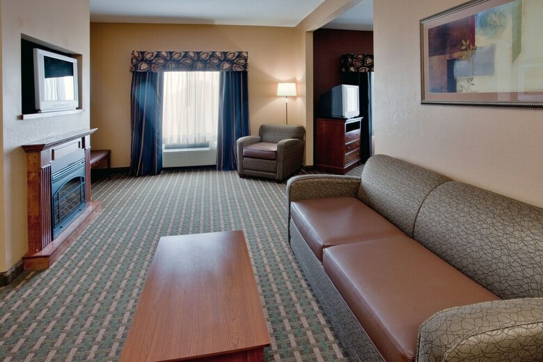 Holiday Inn Express Hotel & Suites Suffolk