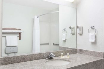 Hotel Days Inn - Suffolk