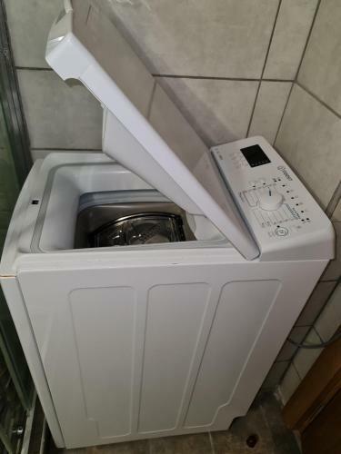 Nea Peramos Apartment Up To 8 Person