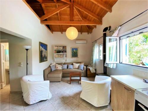 Sunshiny - Two Houses With Pool In Private Grounds
